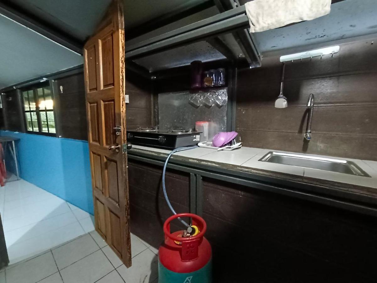 Homestay Koperasi Surau Alfalah Semporna Exterior foto